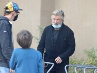 Alec Baldwin s-a întâlnit cu soțul și cu fiul Halynei Hutchins. Imagini copleșitoare surprinse în Santa Fe