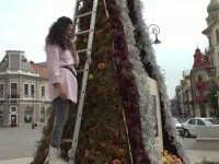 Statuia Reginei Maria, îmbrăcată cu flori la Oradea. Care e semnificația gestului