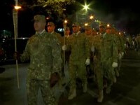 Ziua Armatei Române s-a încheiat cu parada torțelor. Comandant. „E o activitate specific militară”