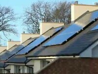 Legea care permite prosumatorilor cu fotovoltaice să compenseze curentul cu gazul ori să-și doneze surplusul