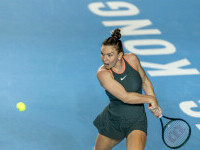 Victorie pentru Simona Halep după 777 de zile de chin. A trecut în turul doi la Hong Kong 125 Open