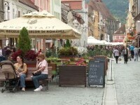 Vremea perfectă i-a surprins pe turiștii din Brașov, în ciuda prognozelor de ploi la munte: „E absolut excepțional”