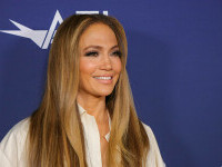 Jennifer Lopez, apariție provocatoare la Hollywood. Ce ținută a purtat pe covorul roșu | GALERIE FOTO