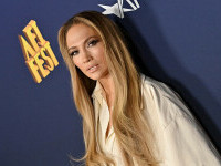 Jennifer Lopez a împlinit 56 de ani. Cum și-a sărbătorit ziua de naștere. GALERIE FOTO