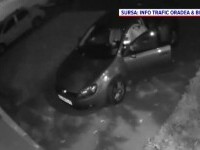 Polițiștii caută un hoț surprins când fura dintr-o mașină neîncuiată în Oradea
