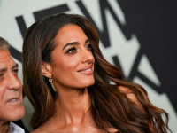 Amal Clooney, schimbare surprinzătoare de look. Cum arată soția lui George Clooney după ce s-a tuns. FOTO