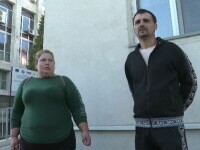 Un șofer de microbuz din Gorj a fost bătut cu pumnii și picioarele de doi indivizi mascați, în fața casei