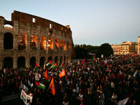 Proteste și tensiuni diplomatice după ce armata israeliană a oprit aproape toate ambarcațiunile flotilei pentru Gaza