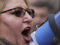 Parchetul General a anunţat oficial punerea în mişcare a urmăririi penale faţă de Diana Șoșoacă, pentru 11 infracțiuni