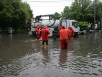 Cantitate-record de apă în București după ploile din ultimele zile. Ce a lăsat ciclonul în urma sa: „Nu e deloc în regulă”