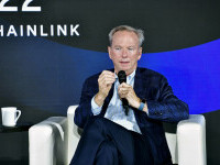 Fostul CEO Google avertizează: „IA poate învăța cum să ucidă pe cineva”