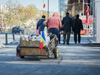 oameni fara adapost bucuresti