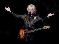 John Lodge, Moody Blues
