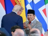 Un microfon uitat deschis a surprins o discuție neaşteptată între Trump şi preşedintele Indoneziei. Ce i-a promis liderul SUA