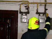 Val de solicitări la firmele de gaze, după explozia din Rahova. Oamenii speră să nu se repete tragedia: Mai bine stăm în frig