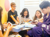 Elevii sunt victimele bullyingului, spun 9 din 10 profesori. Salvați Copiii România deschide Centrul de Resurse Antibullying