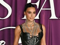 Ținutele îndrăznețe pe care le-a ales Kim Kardashian la petrecerea de ziua ei. Vedeta a împlinit 45 de ani | GALERIE FOTO