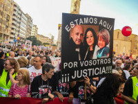 Sute de persoane s-au adunat la Valencia