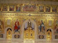 Mozaicul Catedralei Naționale, monumentală operă de artă bizantină din aur și sticlă de Murano. Când lumina sfințește piatra