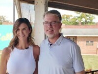 O femeie din SUA a aflat că are zeci de frați după un test ADN. Nu i-a venit să creadă cine era de fapt tatăl lor