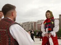 Cerere în căsătorie la Catedrala Națională. Credincioșii vin cu emoție să se închine: ”Să aducem puțin din dragostea noastră”