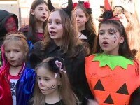 România sărbătorește Halloween-ul. Costume, dulciuri și magie în marile orașe din țară: „M-am costumat în vârcolac”