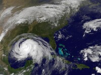 Uraganul Ike se dezlantuie: patru persoane si-au pierdut viata