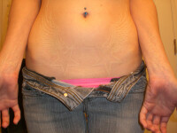 Ultima moda printre vedete: tatuajele cu cerneala alba