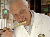 Si-a asigurat nasul pentru 8 milioane de dolari!