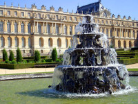 Galerie de nuduri la palatul Versailles, in Franta!