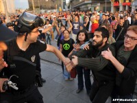 Proteste violente in Istanbul. Un om a murit impuscat in cap, de politie, in timp ce se afla la funeraliile unei rude