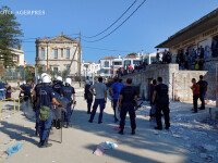 confruntari intre imigranti si politie in Grecia, pe insula Lesbos