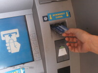 BCR elimina comisioanele la ATM pentru toti clientii sai, de la 1 octombrie. Cum motiveaza decizia