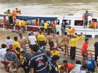 Cel putin zece persoane si-au pierdut viata, dupa ce o ambarcatiune cu turisti s-a rasturnat pe un rau din Thailanda
