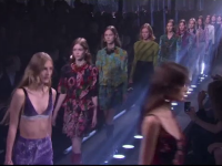 Patru mari case de modă renunță la modele foarte slabe. Condiții impuse la urcarea pe podium