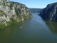 Cei care ar trebui să promoveze comorile Dunării le distrug. Turiștii preferă Serbia