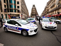 O grupare de români a furat în Franța sute de volane și sisteme de navigație de la mașini de lux
