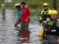 Stare de dezastru natural în Carolina de Nord. Apa depășește 1 metru. VIDEO