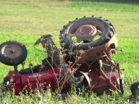 accident tractor