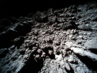 Japonezii au publicat noi imagini de pe asteroidul Ryugu. Ce au pozat roverele