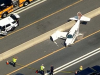 Un avion a ajuns pe o autostradă din Maryland și a lovit o mașină
