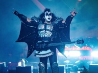 Kiss a amânat un concert, după ce liderul a ajuns pe masa de operație. Mesajul lui Simmons