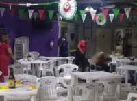 Cinci bărbaţi au fost asasinaţi într-un bar din statul mexican Tabasco de un grup armat