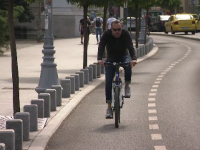 Bicicliștii care folosesc telefonul în trafic vor fi sancționați