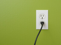 Cu cât crește factura la energie dacă lași în priză electronicele și electrocasnicele