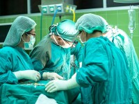 Proceduri minim invazive în chirurgia cardiovasculară. Premierele mondiale ale chirurgilor români