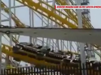 Momentul în care vagonul unui roller-coaster se desprinde de pe șine. 2 tineri au murit