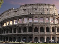 Un turist riscă închisoarea după ce a vandalizat Colosseumul. Ce a putut să facă