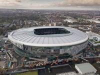 Stadionul de un miliard de lire sterline al echipei Tottenham a luat foc, 300 de persoane au fost evacuate
