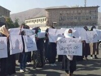 femei Afganistan protest